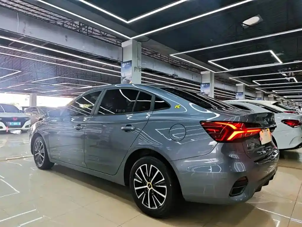 Roewe i5 — миниатюра 4