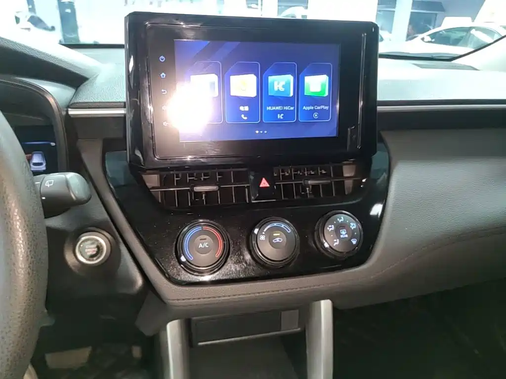 Toyota Corolla Cross — миниатюра 13