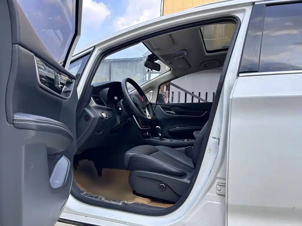 BYD MAX — миниатюра 12