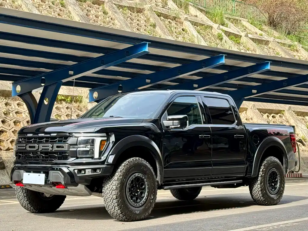Ford F-150 Raptor 2025