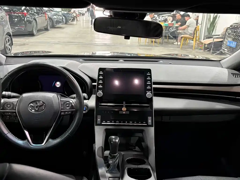 Toyota Avalon — миниатюра 6