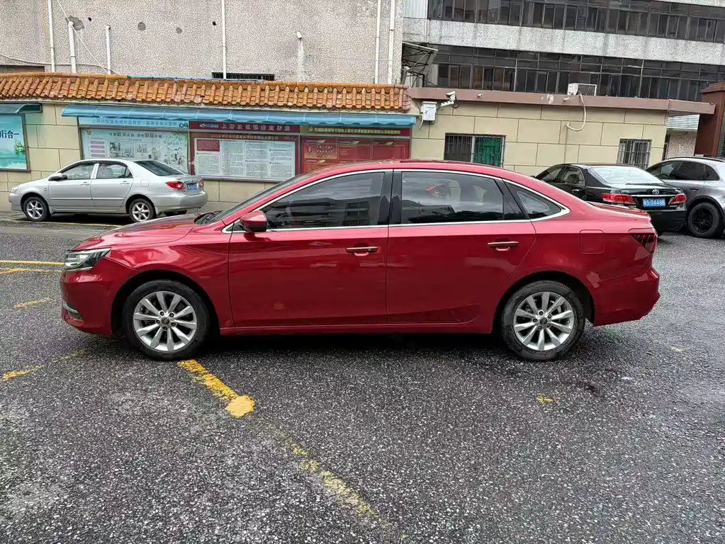 Roewe i6 2017 20T AT Smart