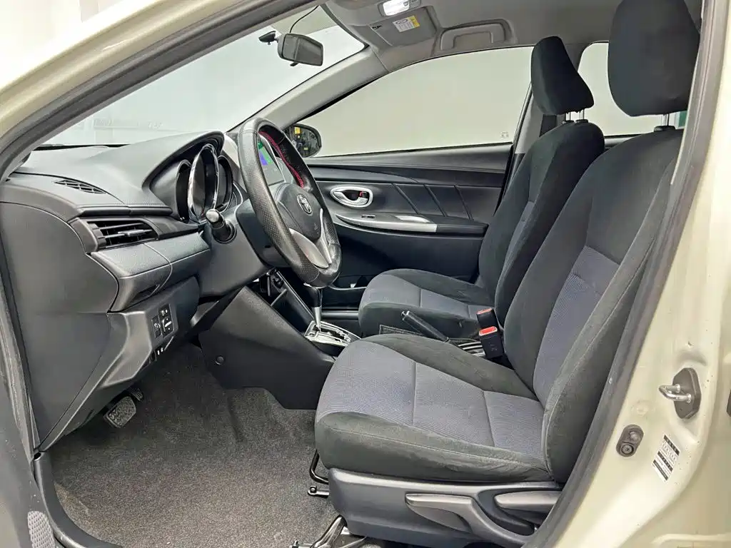 Toyota Yaris L — миниатюра 14