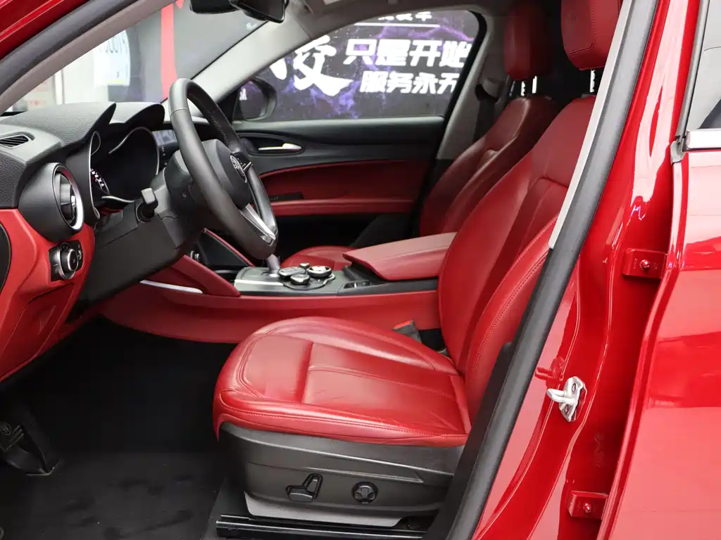 Alfa Romeo Stelvio — миниатюра 9