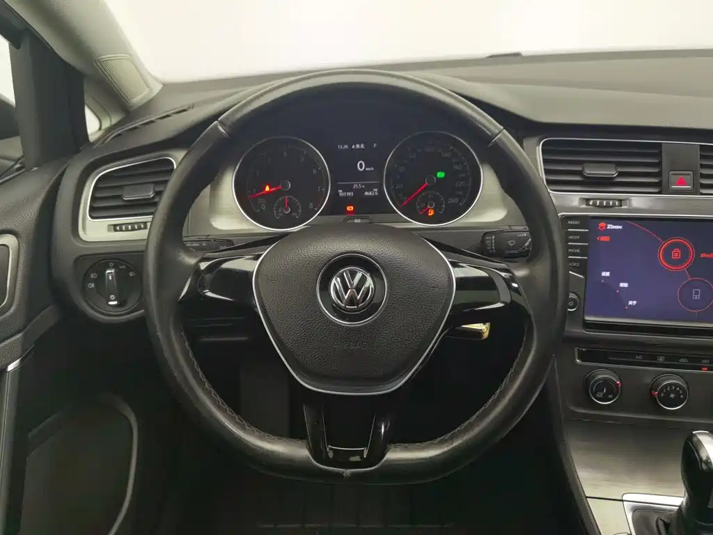 Volkswagen Golf — миниатюра 11