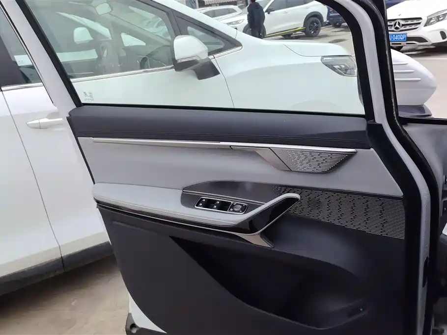 SAIC MAXUS EVERYONE 7