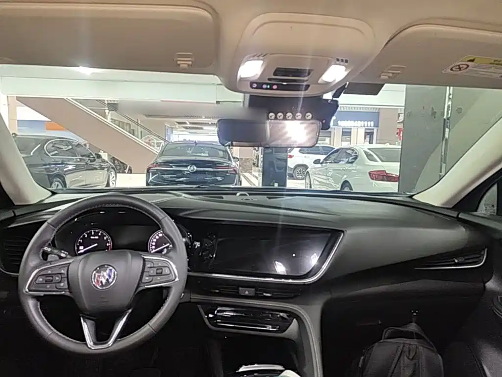 Buick Envision Plus — миниатюра 10