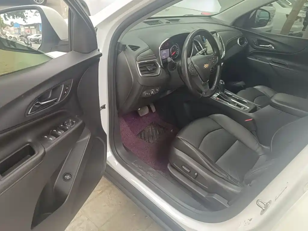 Chevrolet Equinox — миниатюра 16