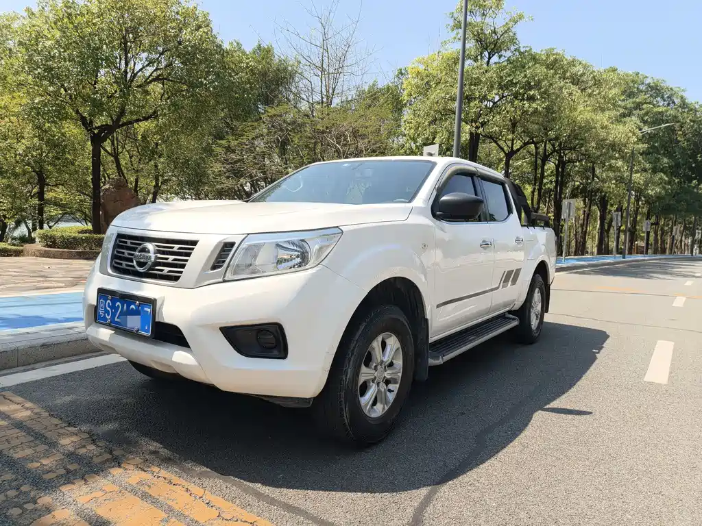 NISSAN NAVARRA