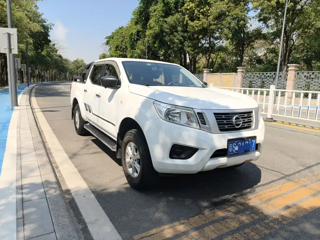 NISSAN NAVARRA