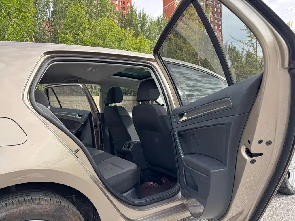 Volkswagen Golf — миниатюра 20