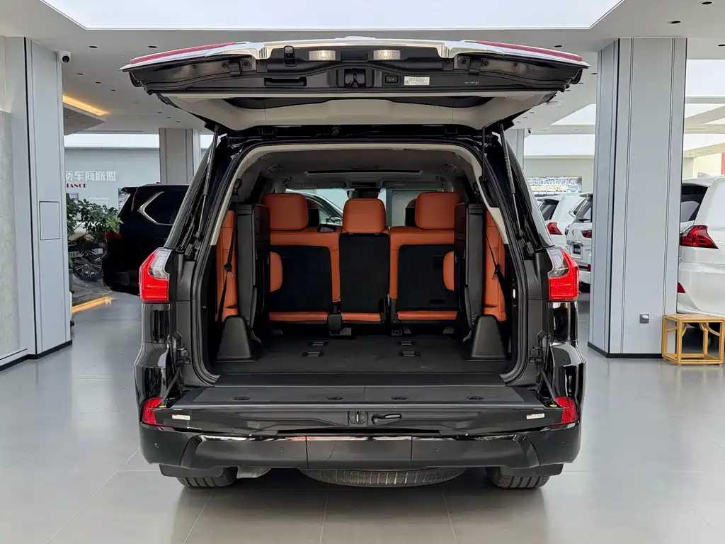 Lexus LX — миниатюра 21