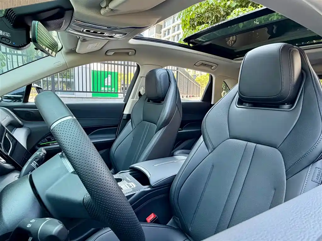 Hongqi HONGQI HS3 PHEV