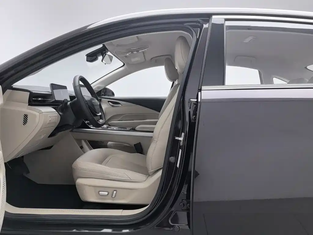 Wuling Xingguang — миниатюра 10