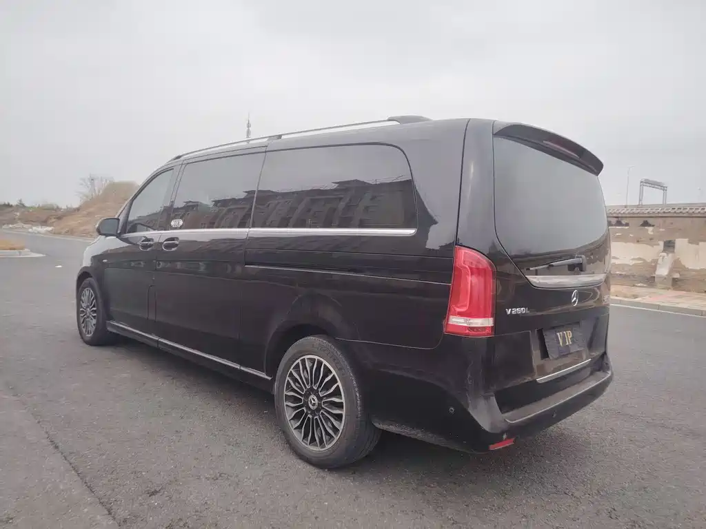 MERCEDES-BENZ V CLASS