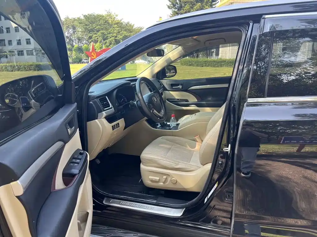 Toyota Highlander — миниатюра 4
