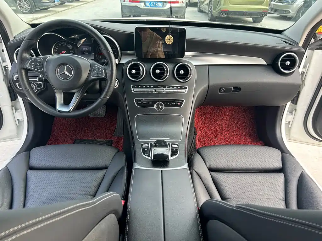 Mercedes-Benz C-Class — миниатюра 21