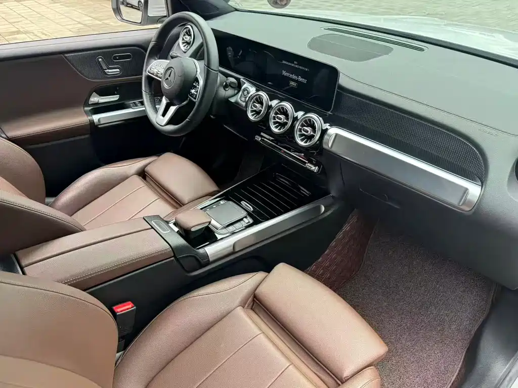 Mercedes-Benz GLB — миниатюра 6
