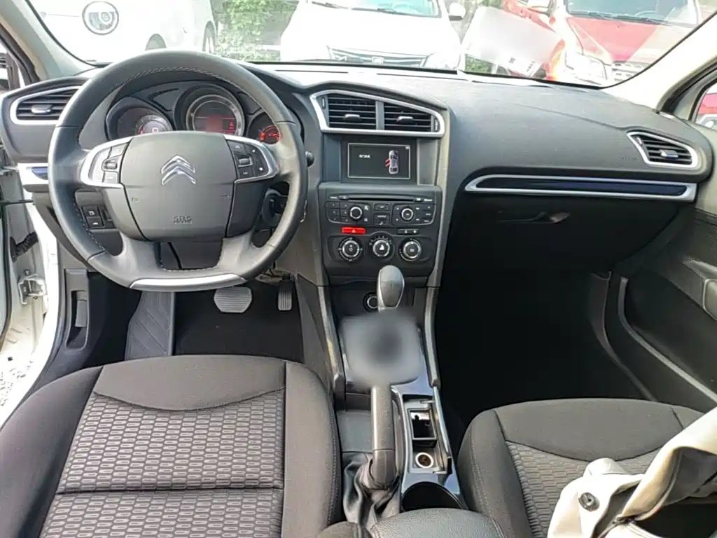 Citroen C4L — миниатюра 10