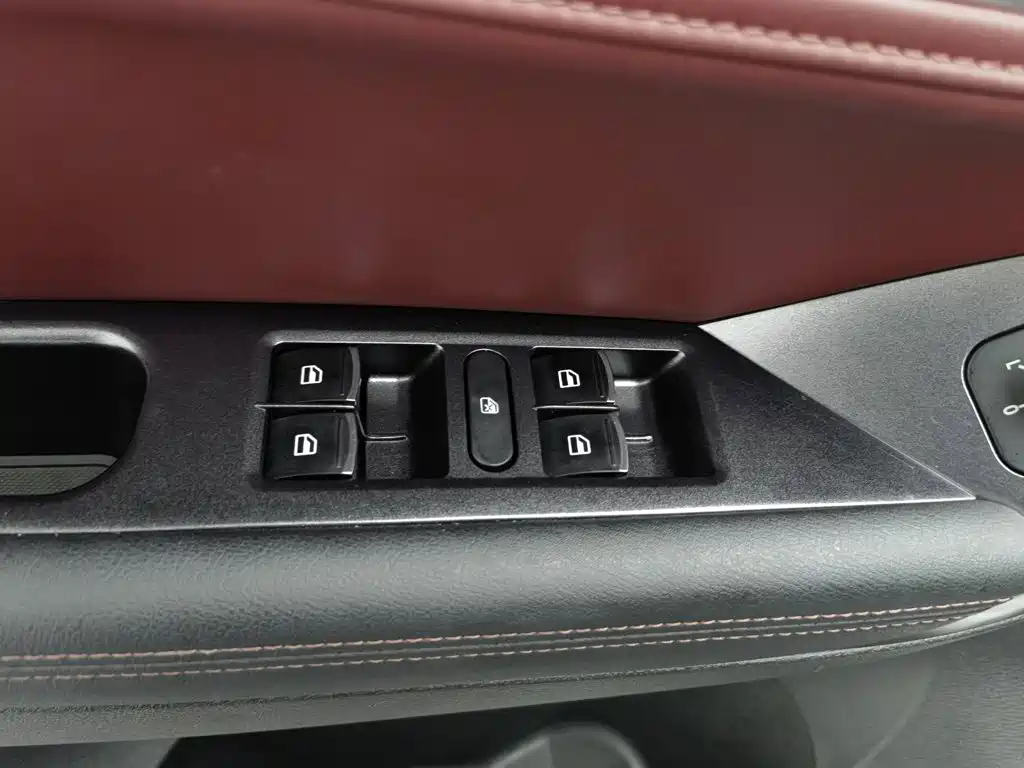 Haval H6 Coupe — миниатюра 9