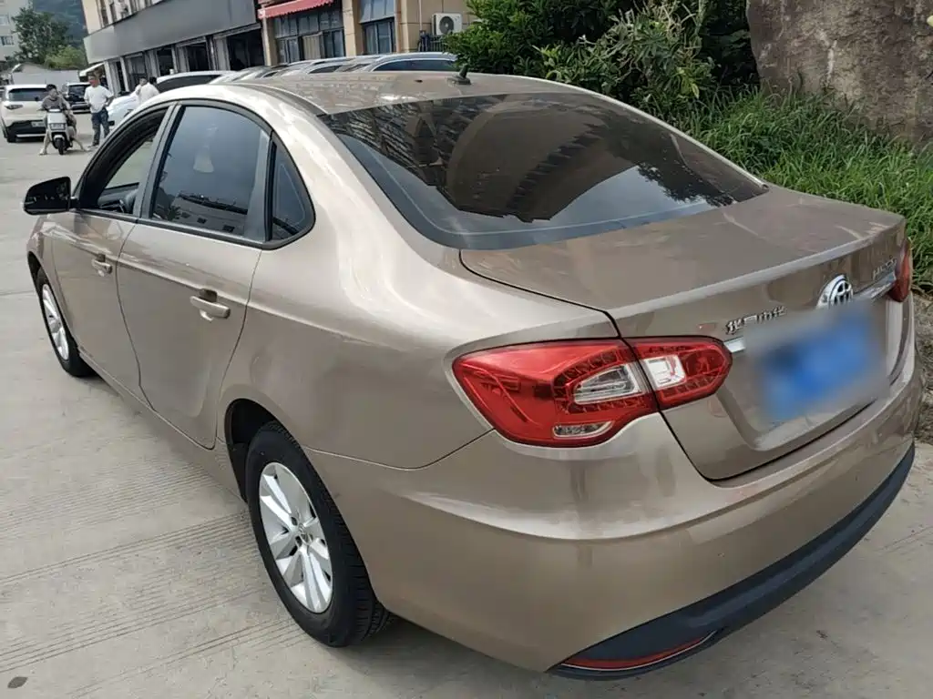 Zhonghua H530 — миниатюра 5