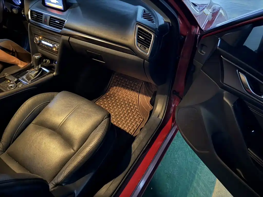 Mazda 3 Axela — миниатюра 20