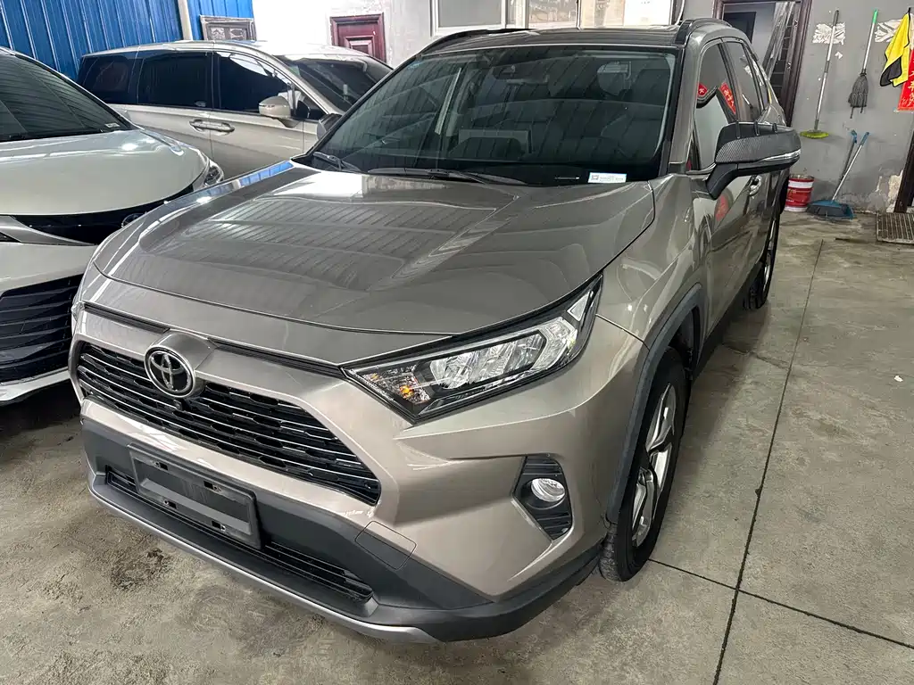 Купить Toyota RAV4