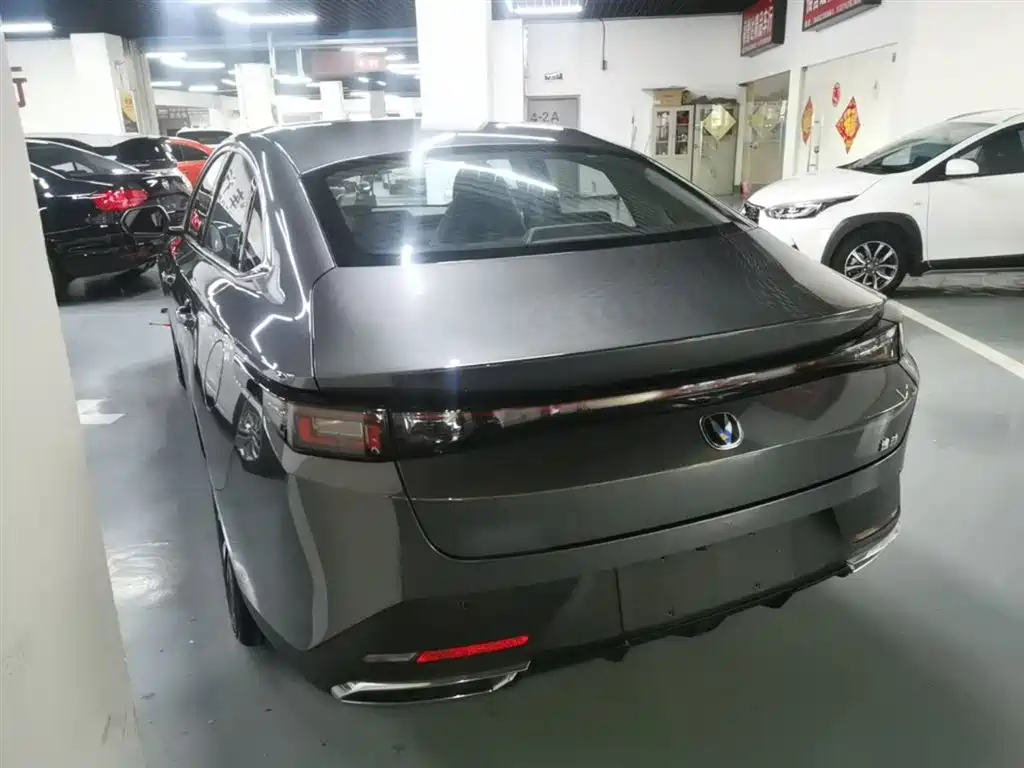 Changan Eado 2025 1.5T 500Bar Luxury