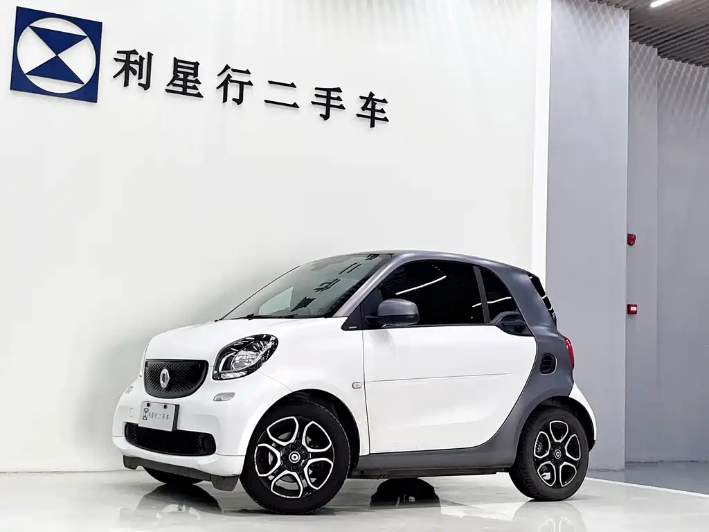 Smart Fortwo 2019 0.9T 66 kW Hardtop Wind Engine Edition China VI