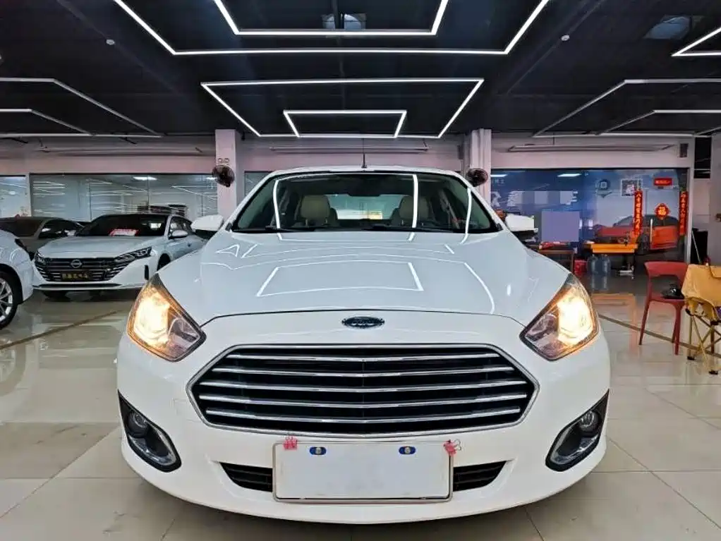 Ford Escort — миниатюра 2