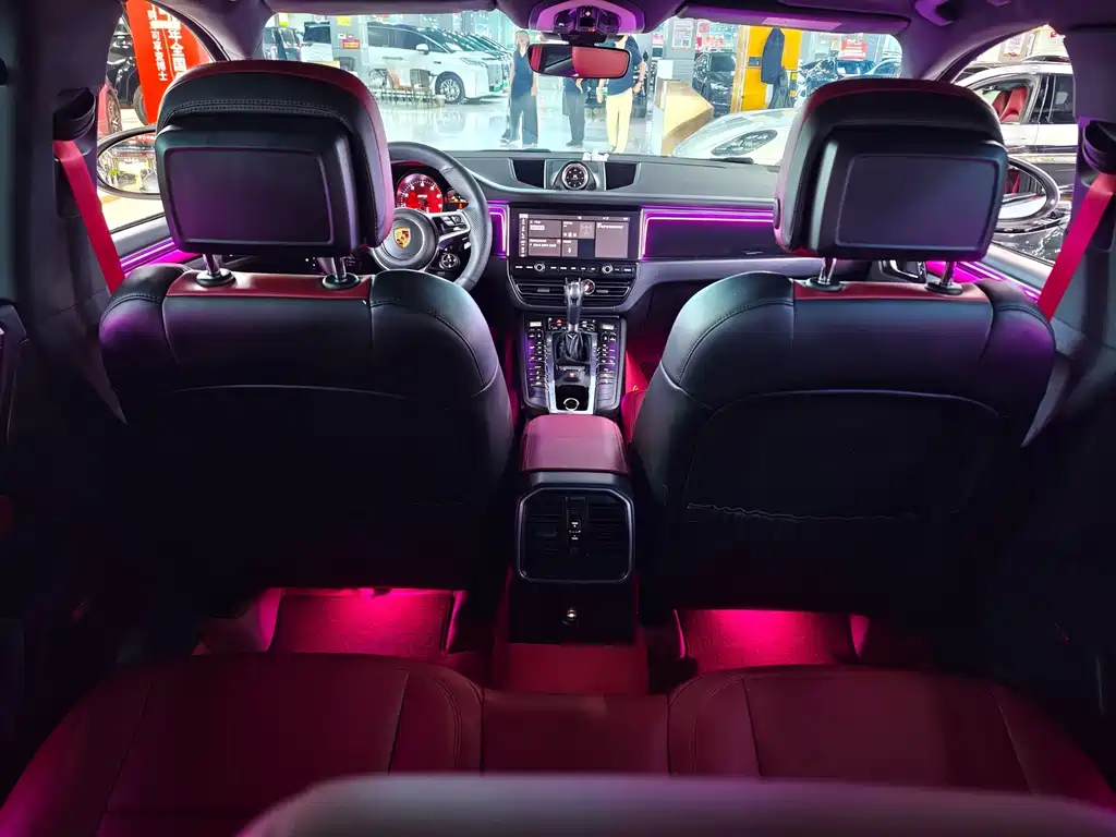 Porsche Macan — миниатюра 10