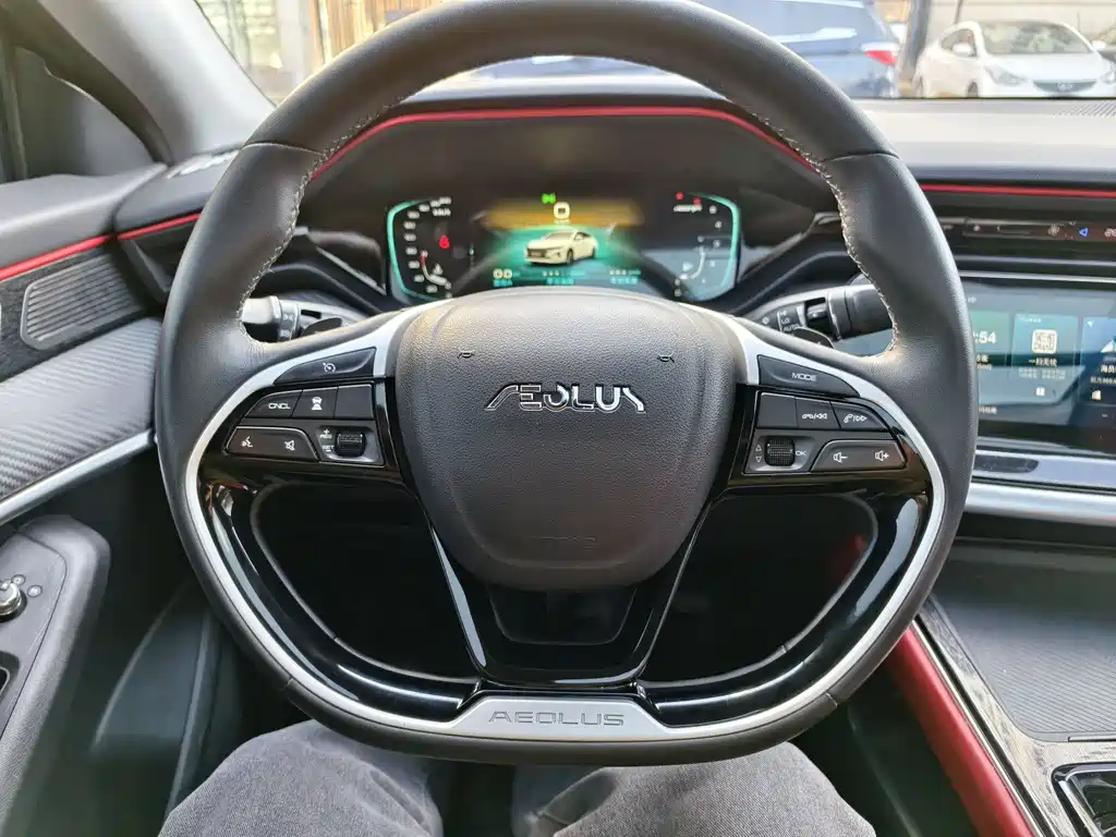 DONGFENG YI HYUN MAX