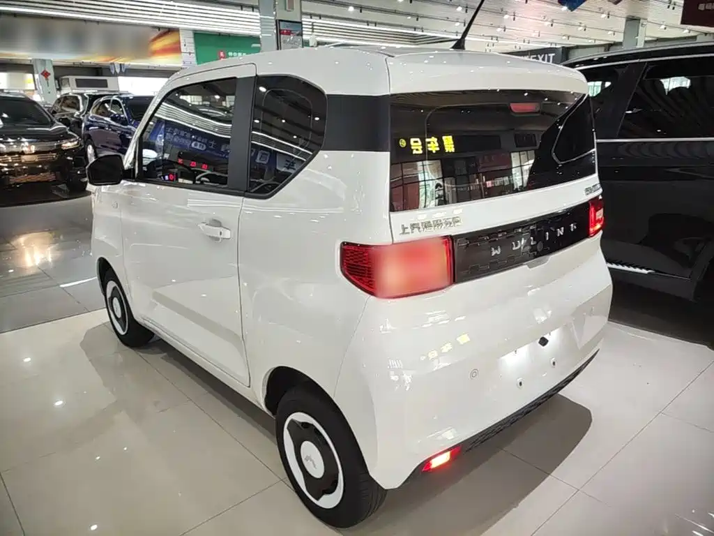 Wuling MINIEV — миниатюра 5