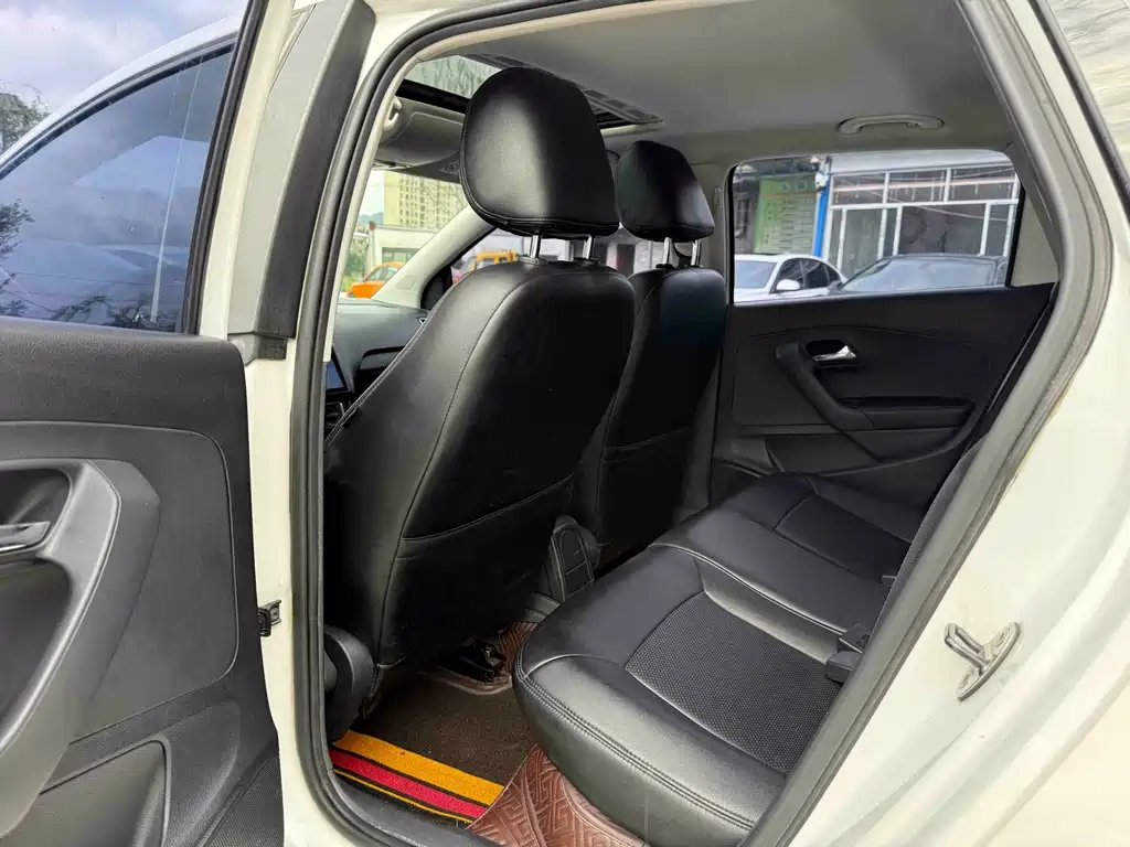 Volkswagen Polo — миниатюра 6