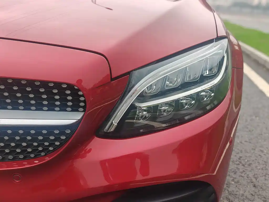 Mercedes-Benz C-Class — миниатюра 3