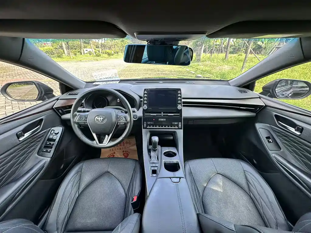 Toyota Avalon — миниатюра 9
