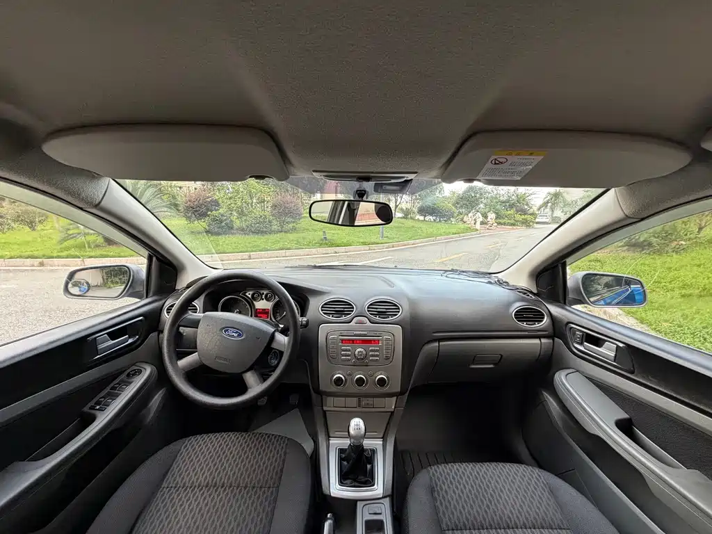 Ford Focus — миниатюра 11