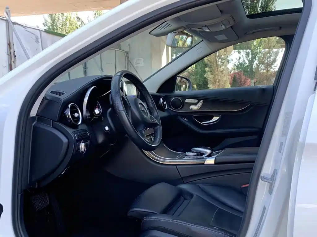 Mercedes-Benz C-Class — миниатюра 9
