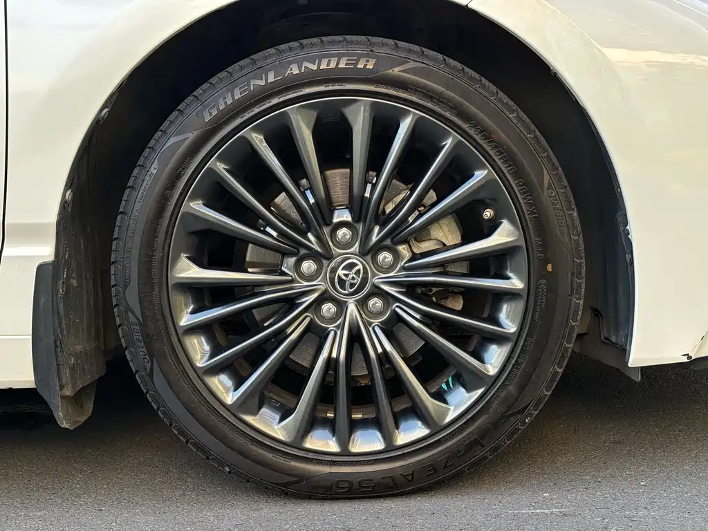 Toyota Avalon — миниатюра 32