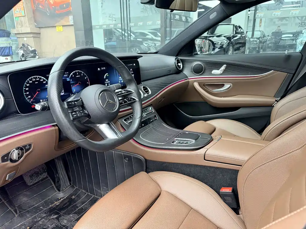 MERCEDES-BENZ E CLASS