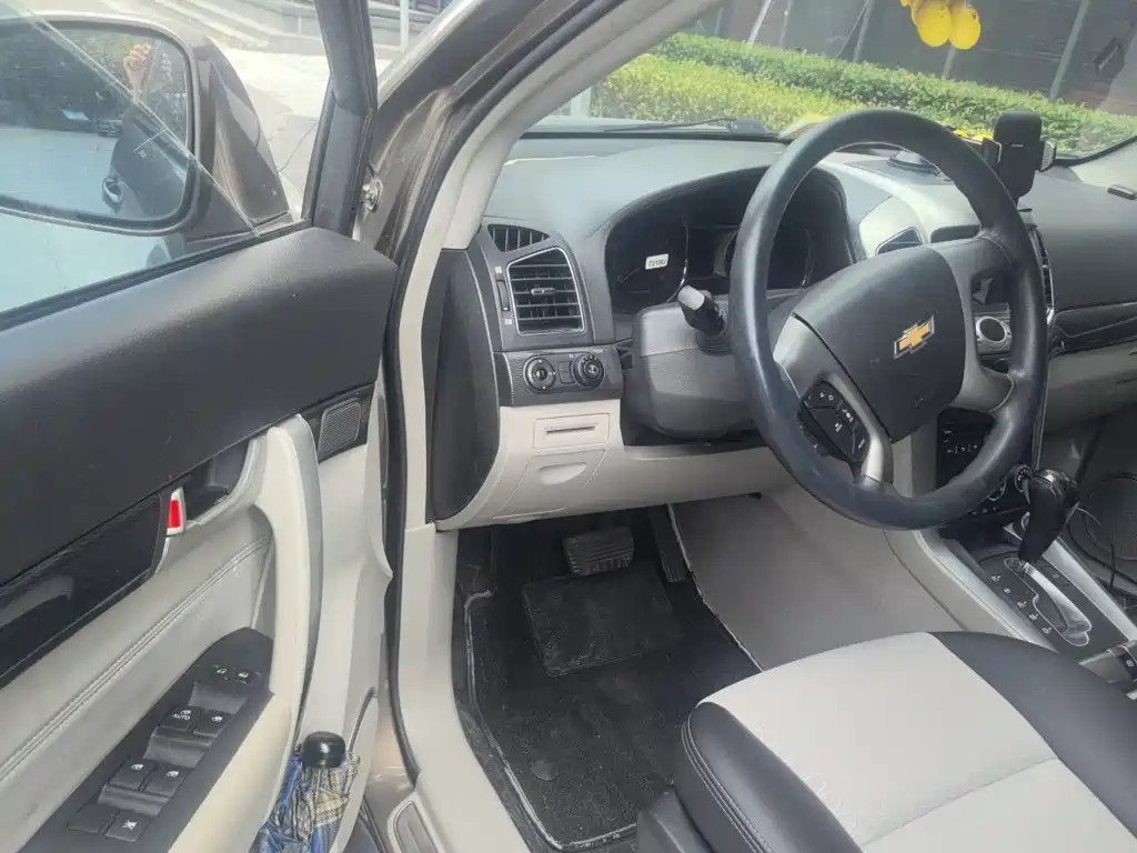 Chevrolet Captiva — миниатюра 12