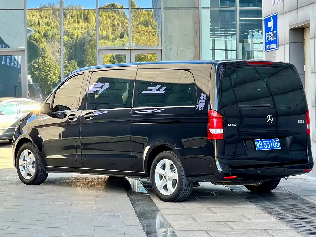 MERCEDES-BENZ VITO