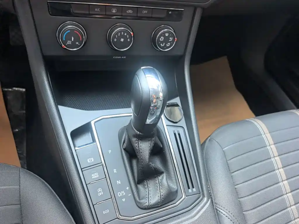 Volkswagen Lavida — миниатюра 14