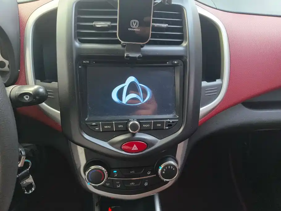 Changan BenBen — миниатюра 13