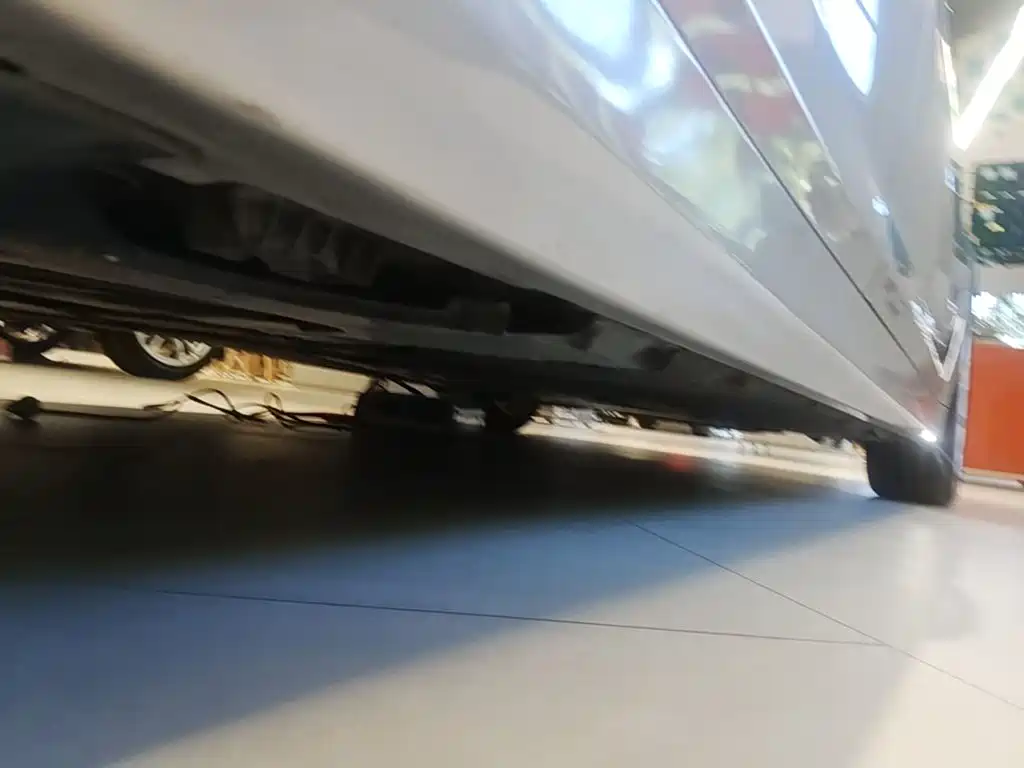 BMW 5 Series — миниатюра 4