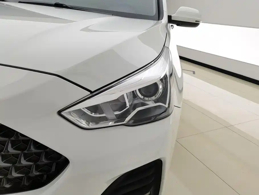 Haval M6 — миниатюра 5