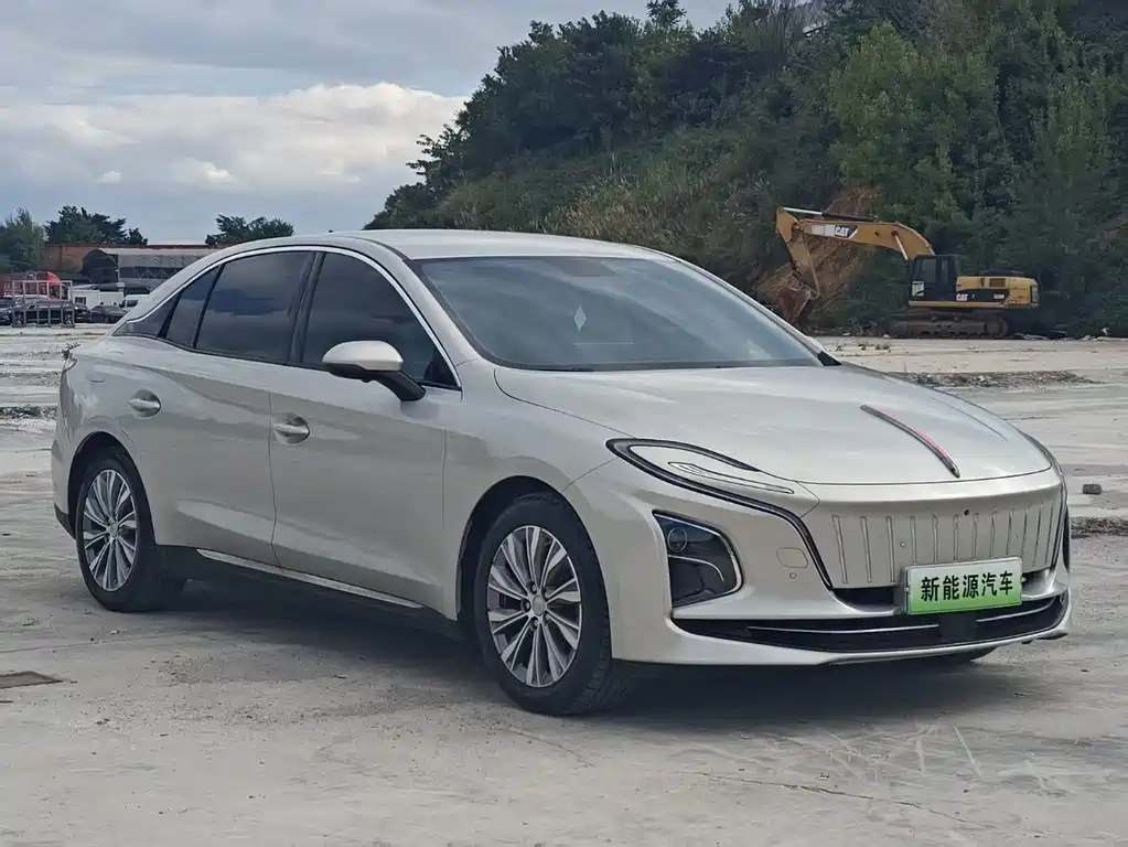 Hongqi Hongqi E-QM5 — миниатюра 3