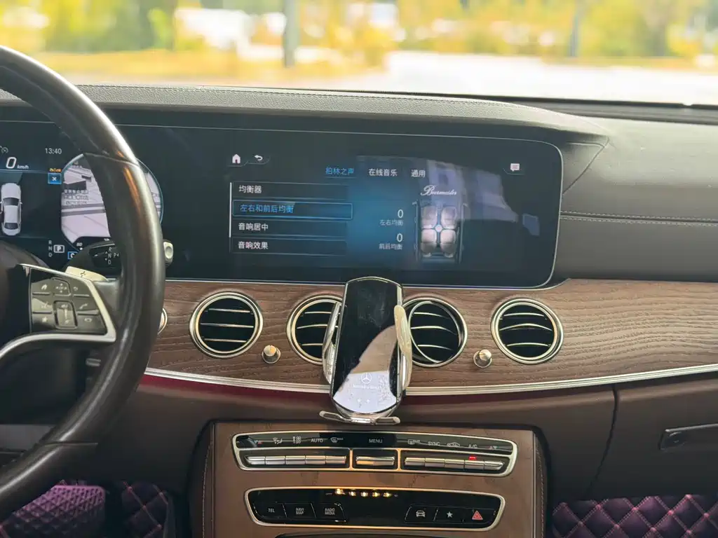 MERCEDES-BENZ E CLASS