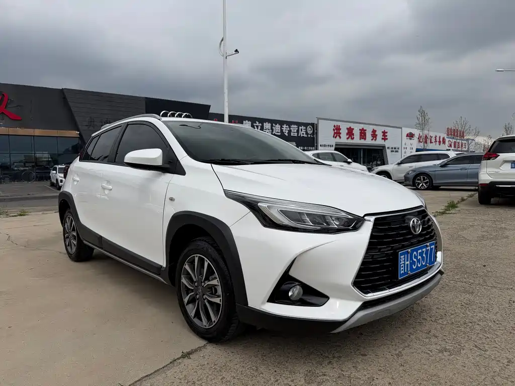 Toyota Yaris L Zhixuan X 1.5L CVT Luxury PLUS Edition, фото 3