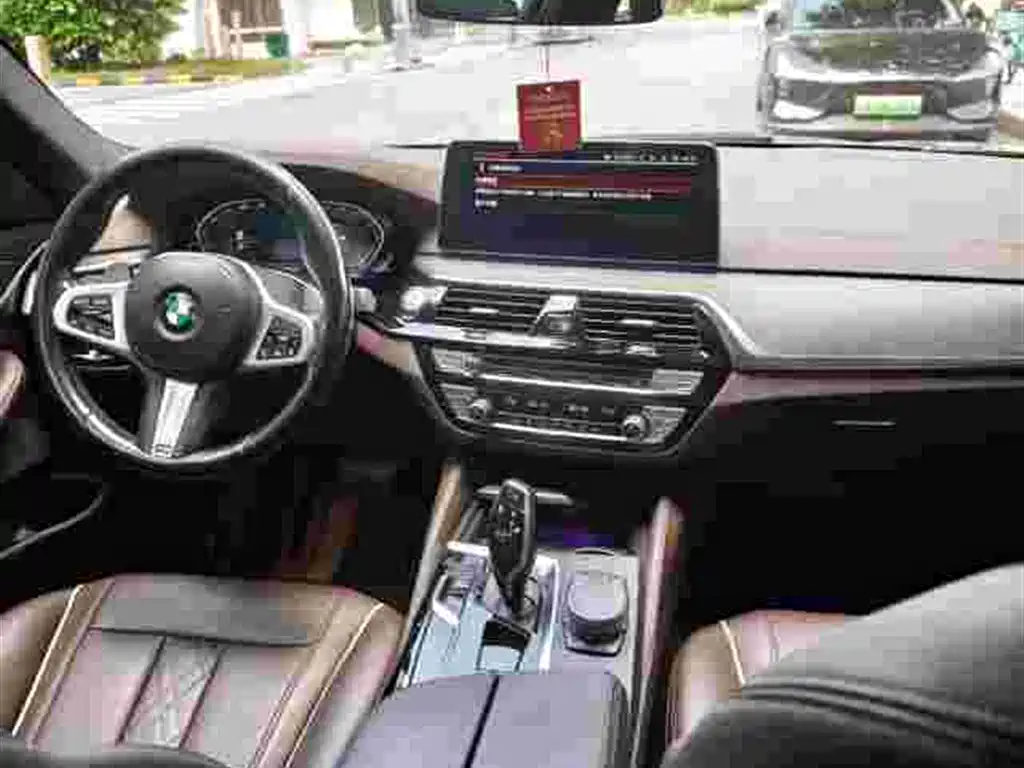 BMW 5 Series — миниатюра 5